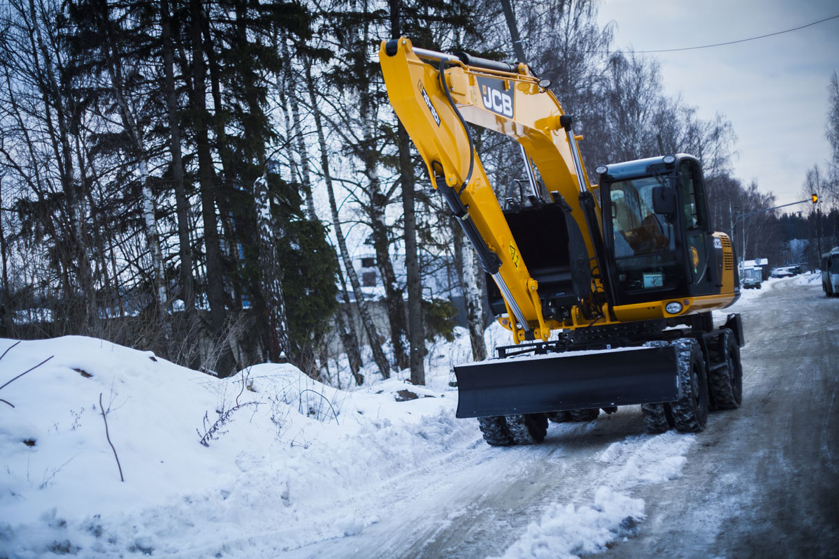 Колесный экскаватор JCB JS 160W